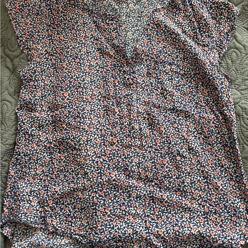 Floral v-neck blouse